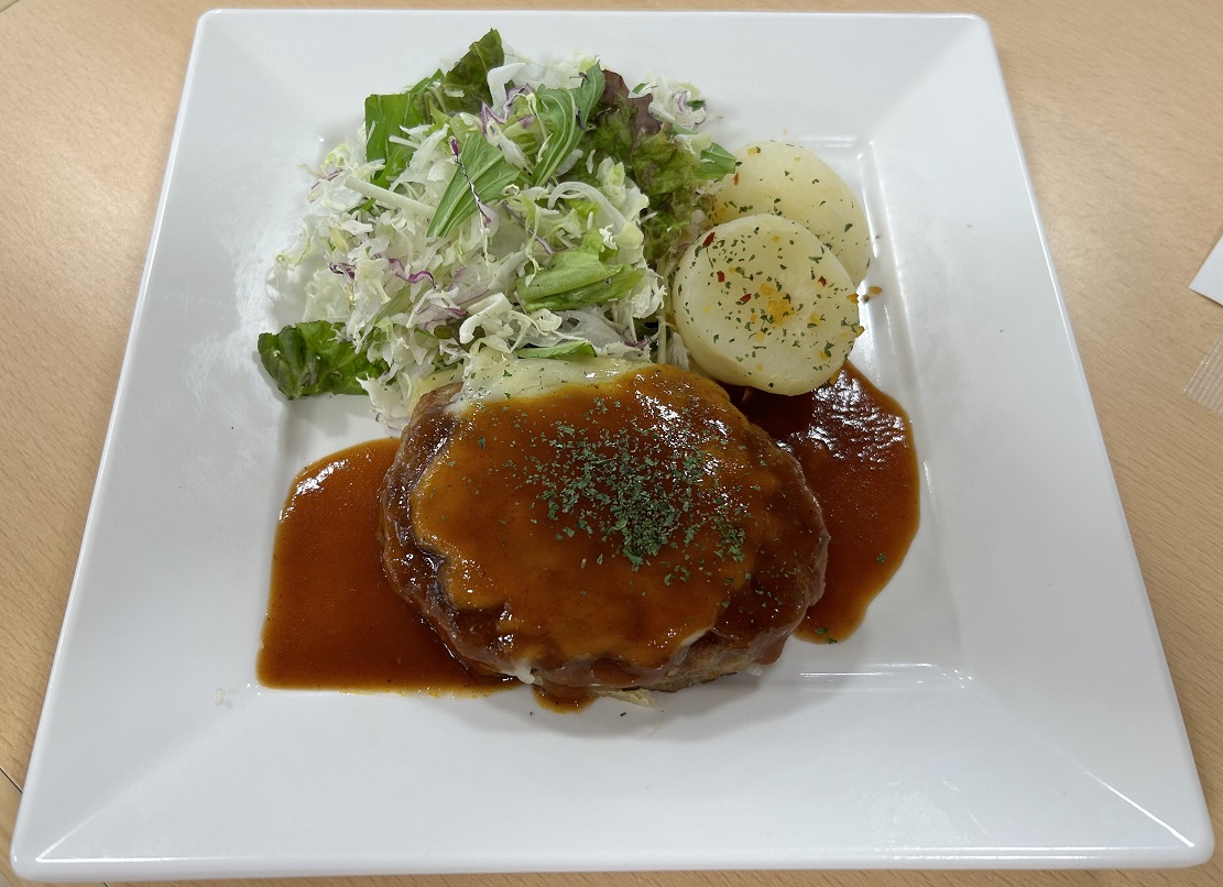チーズハンバーグ