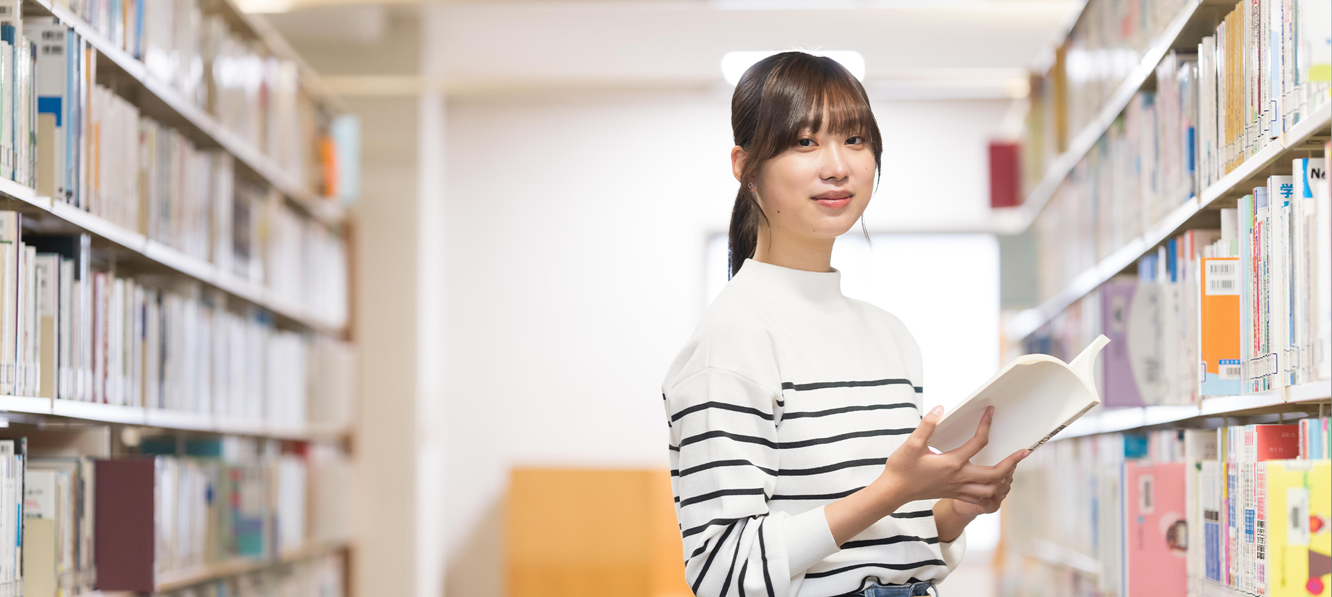 小澤彩羽1920×860