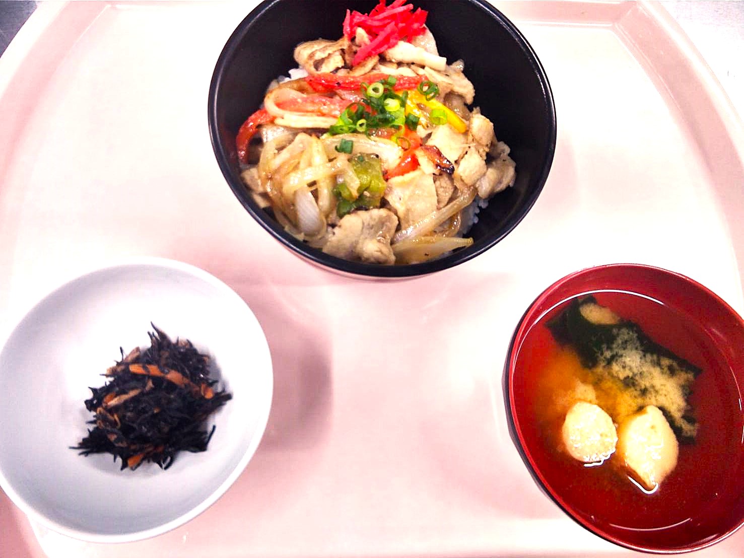 加工塩豚カルビ丼