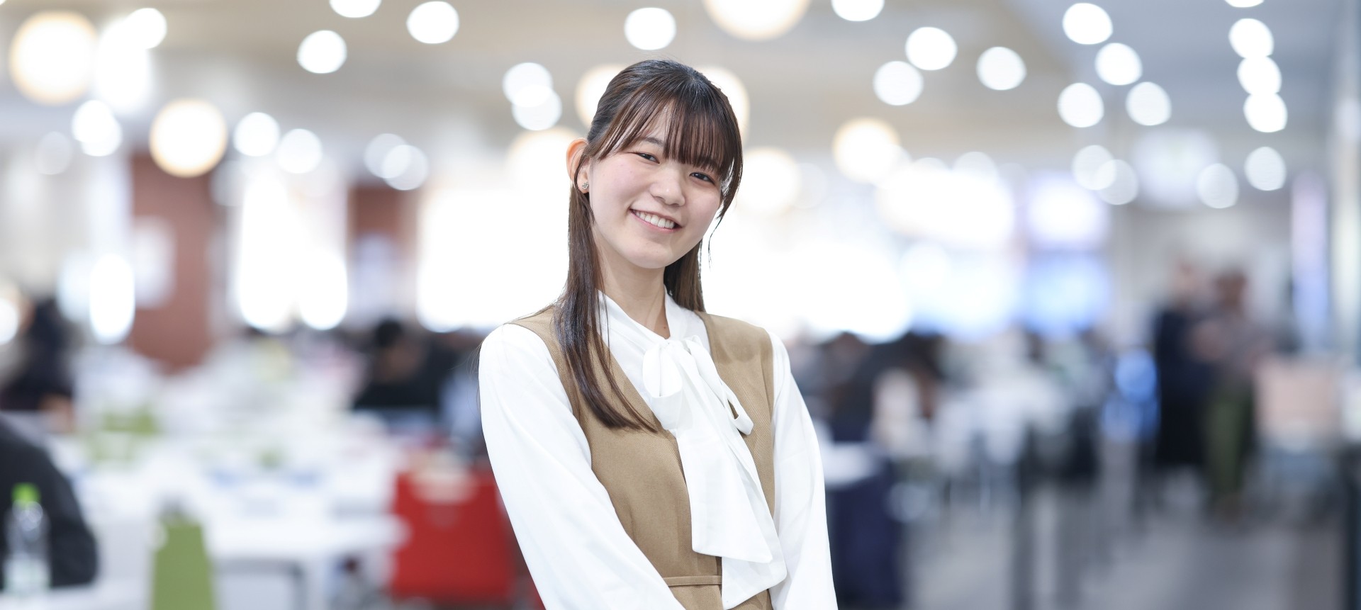 172人間_西間木咲希さん1920×860