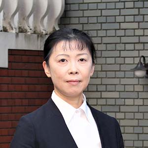 國府田　祐子先生