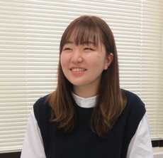 荒井 麻衣子さん