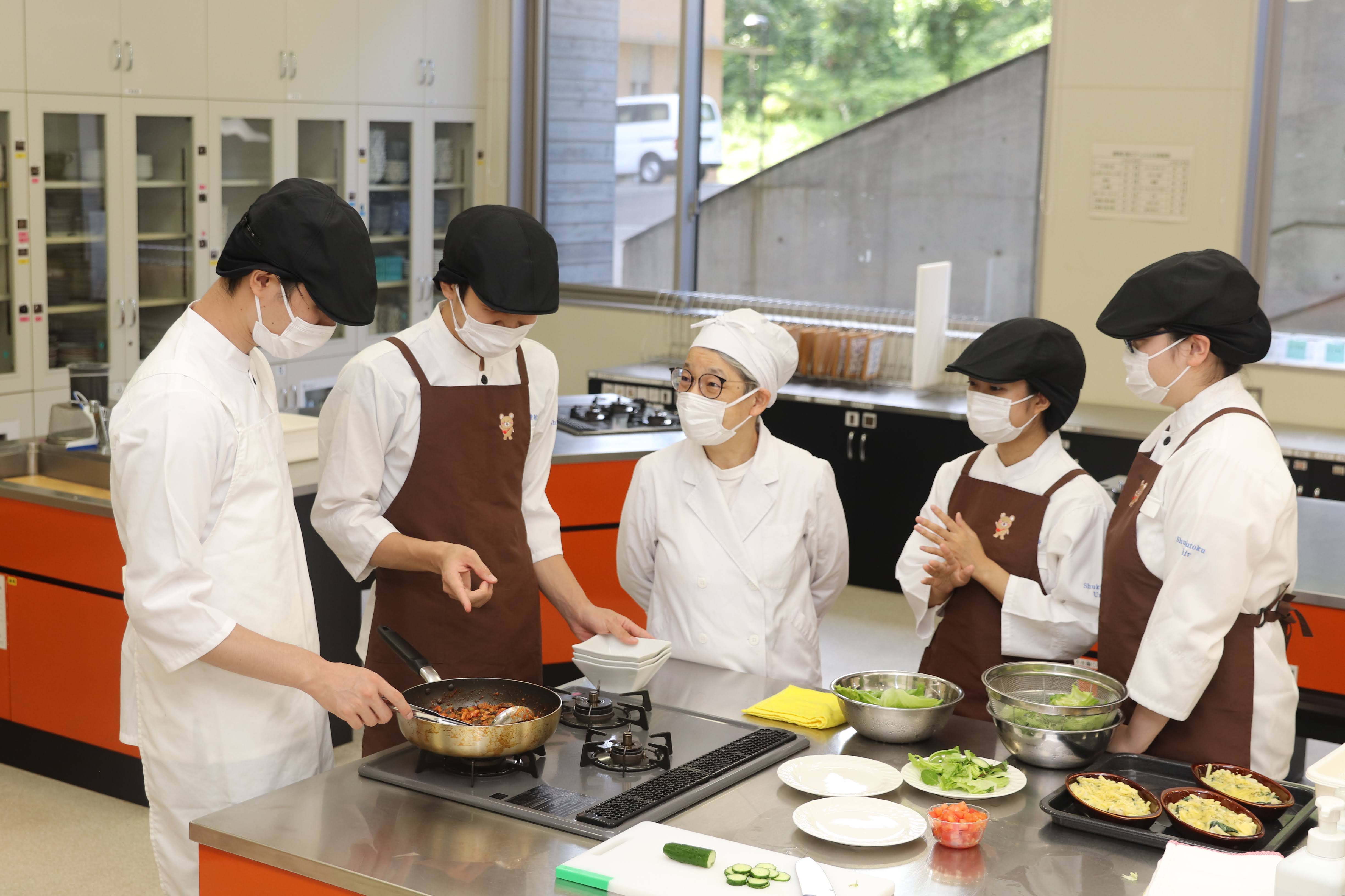 栄養学科差し替え(P52)