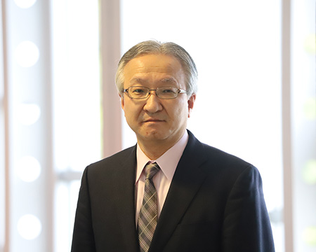 髙橋経営学部長