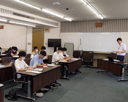 写真6、地域理解実習Ⅱ(富士見市内、富士見市役所訪問)