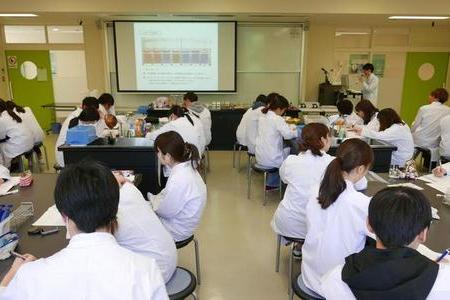 栄養学科ブログ実習紹介「生化学実験」4
