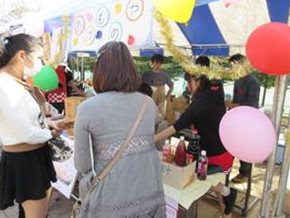 淑徳祭模擬店「揚げ物屋」