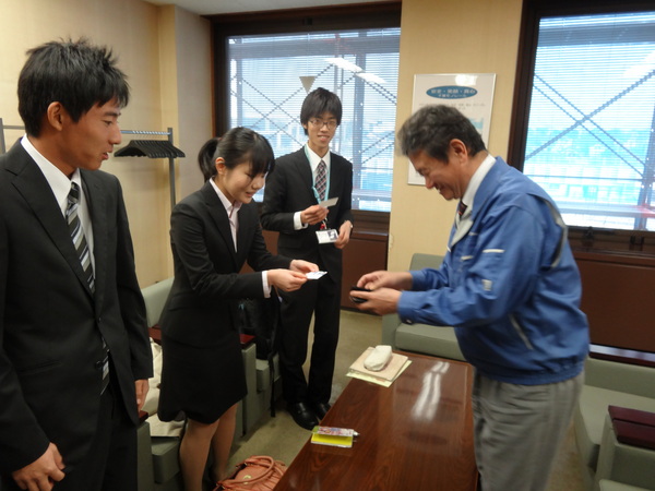 大澤社長より名刺をいただきました