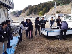 伝統工芸　硯組合での様子