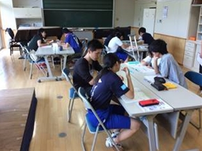 大須中学校での様子